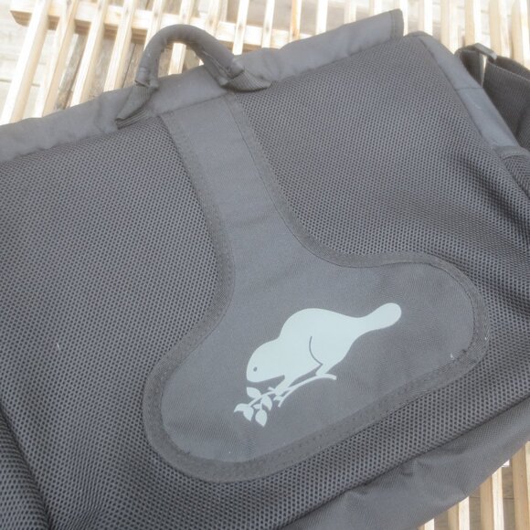 Roots Canada Messenger Laptop School Work Travel Bag Crossbody Bag. - Picture 5 of 10